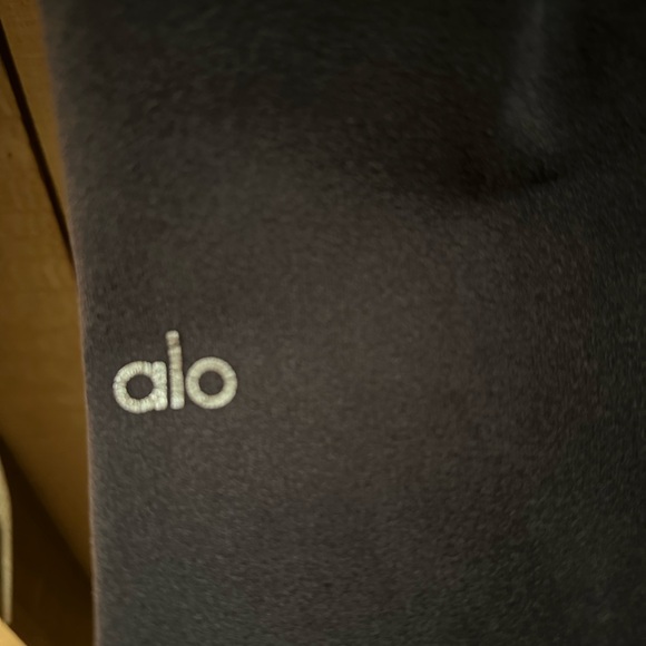 Alo Black Leggings - Picture 3 of 3